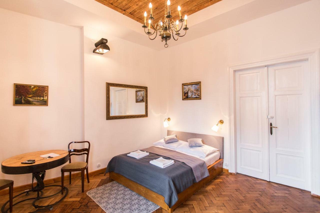 Lovenovsky Apartments Krakow Luaran gambar